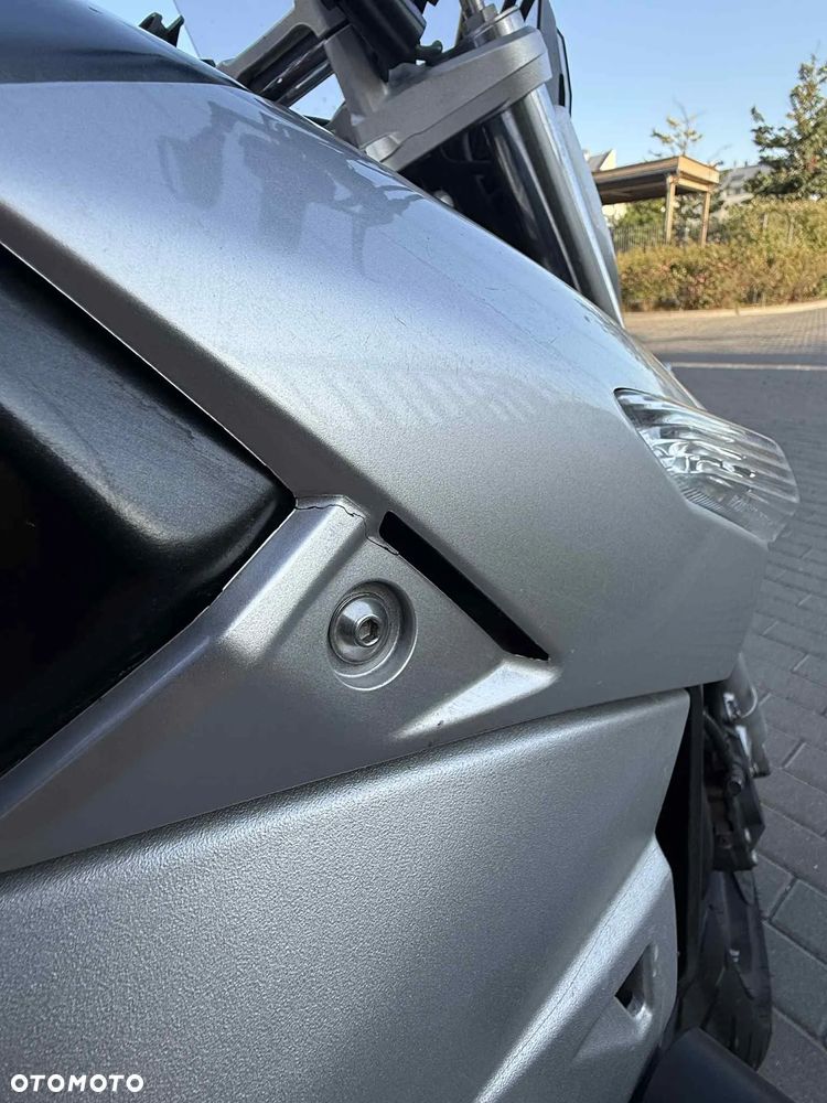 Suzuki GSR - 18
