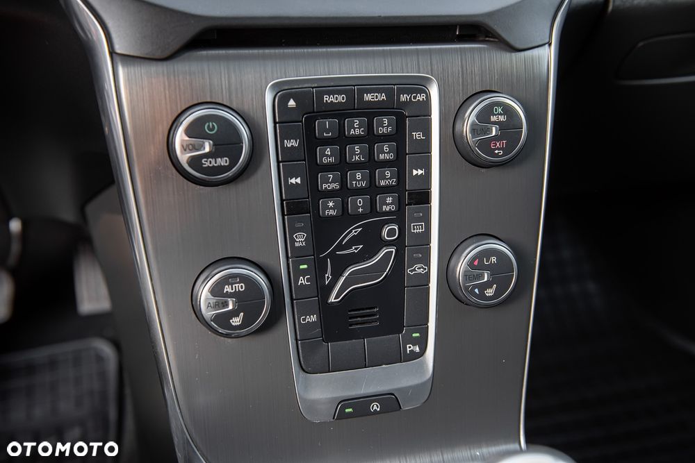 Volvo V40 D3 Geartronic Summum - 24