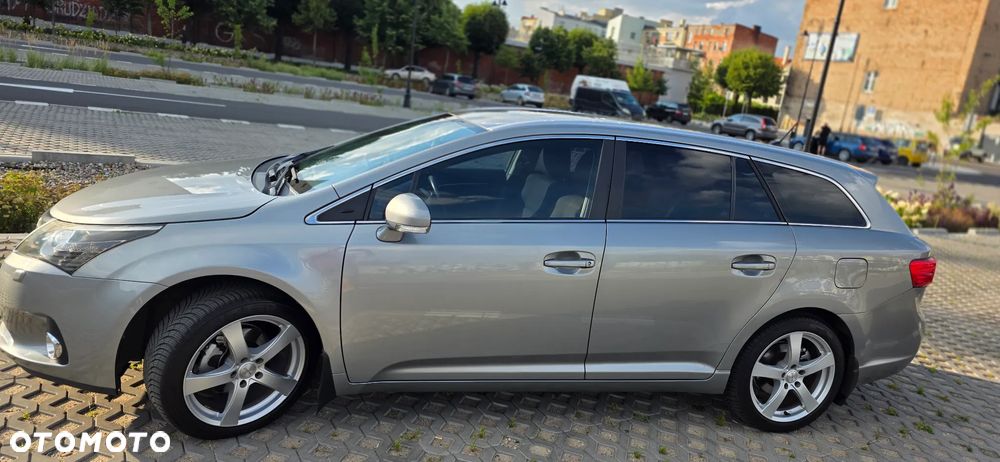 Toyota Avensis - 6