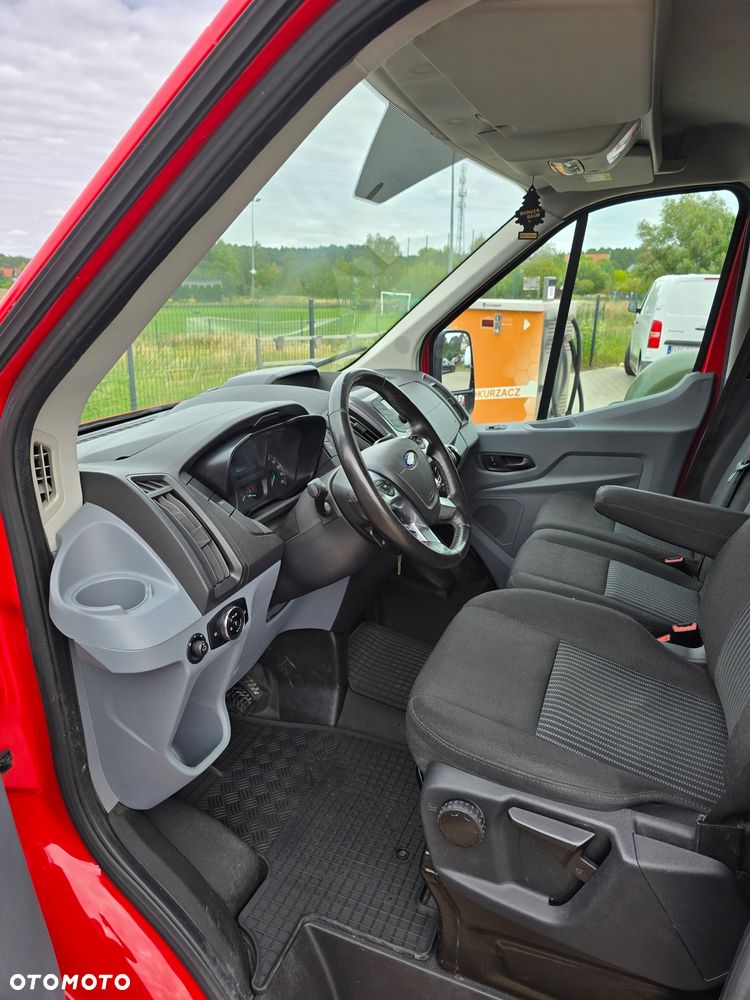 Ford Transit - 12