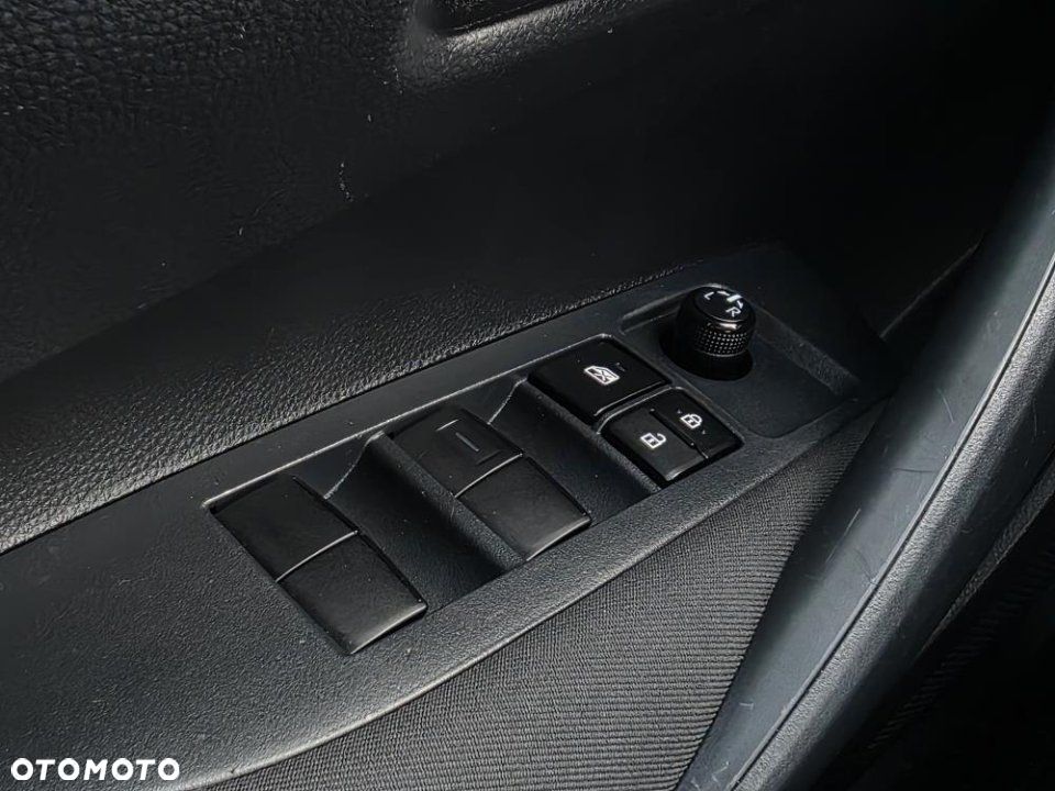 Toyota Corolla - 16