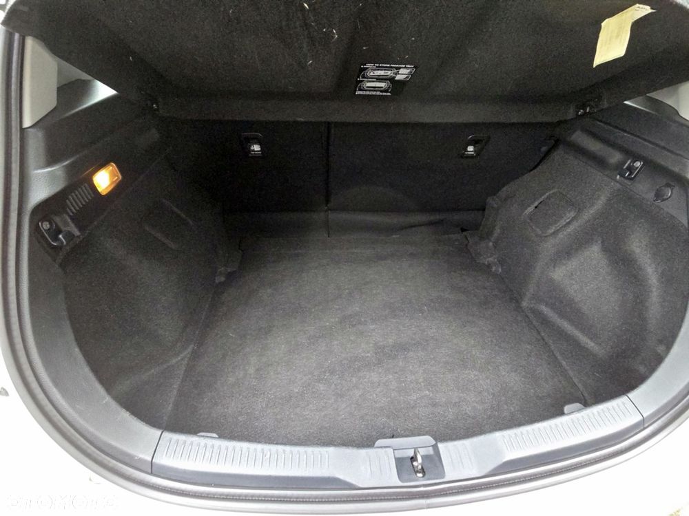 Toyota Auris - 24