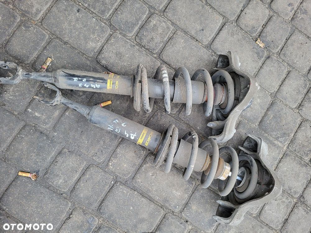 Amortyzatory przednie sprężyny audi a4 b7 2.7tdi kompletne