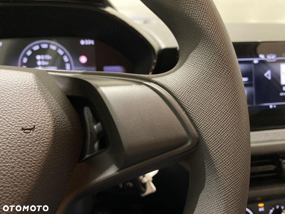 Skoda Fabia 1.0 Essence - 23