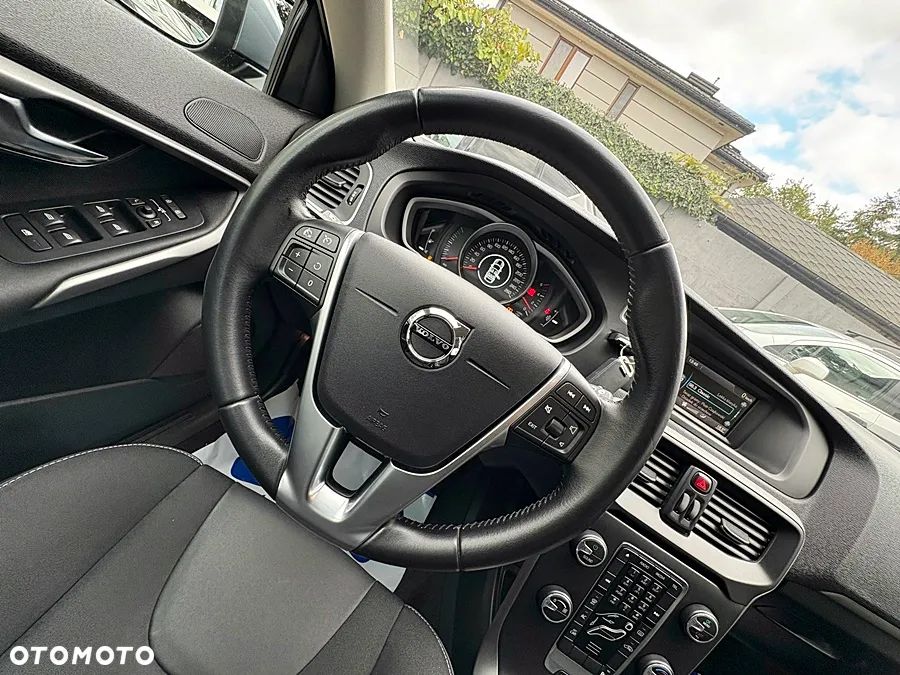 Volvo V40 D2 Drive-E Momentum - 25