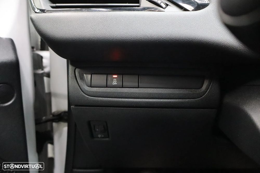 Peugeot 208 68 VTI Access - 24