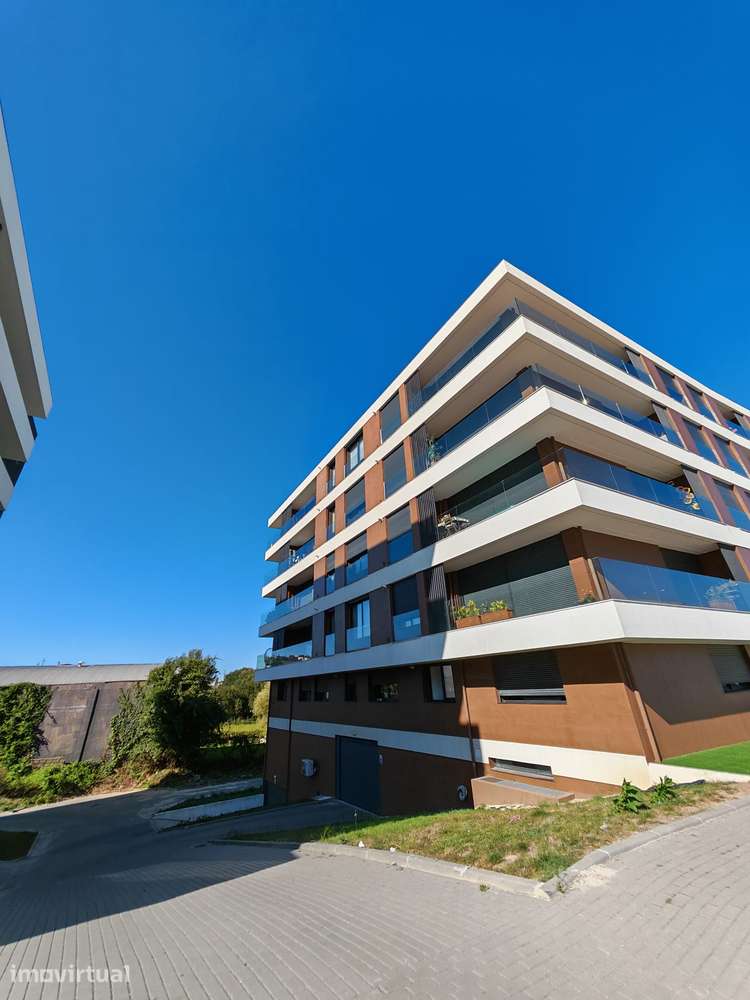 T2 Novo e Mobilado com Box Dupla | 139m² | Junto ao Shopping Suil Park - Grande imagem: 2/17