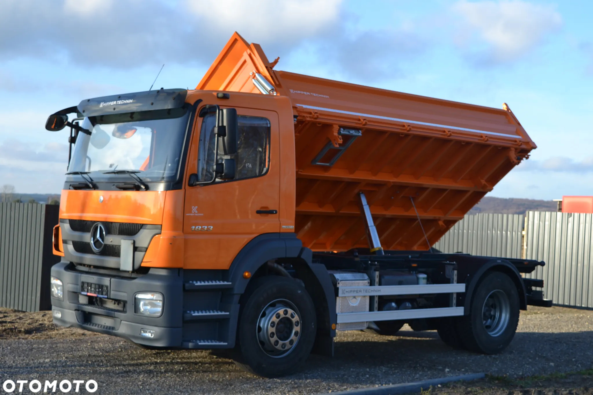 Mercedes-Benz Axor 1833 Nowy 3-stronny WYWROT Kiper WYWROTKA Antos 1829 Blokada mostu MANUAL Klima - 11