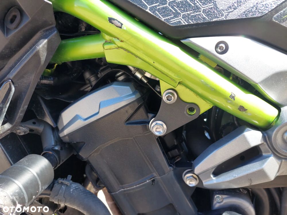 Kawasaki Z 900 - 10