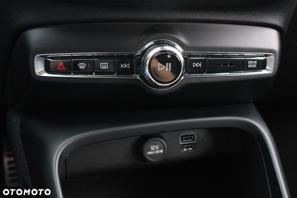 Volvo XC 40 - 21