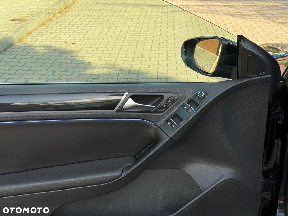 Volkswagen Golf 2.0 TDI DPF Highline - 22