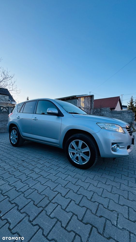 Toyota RAV4 - 3