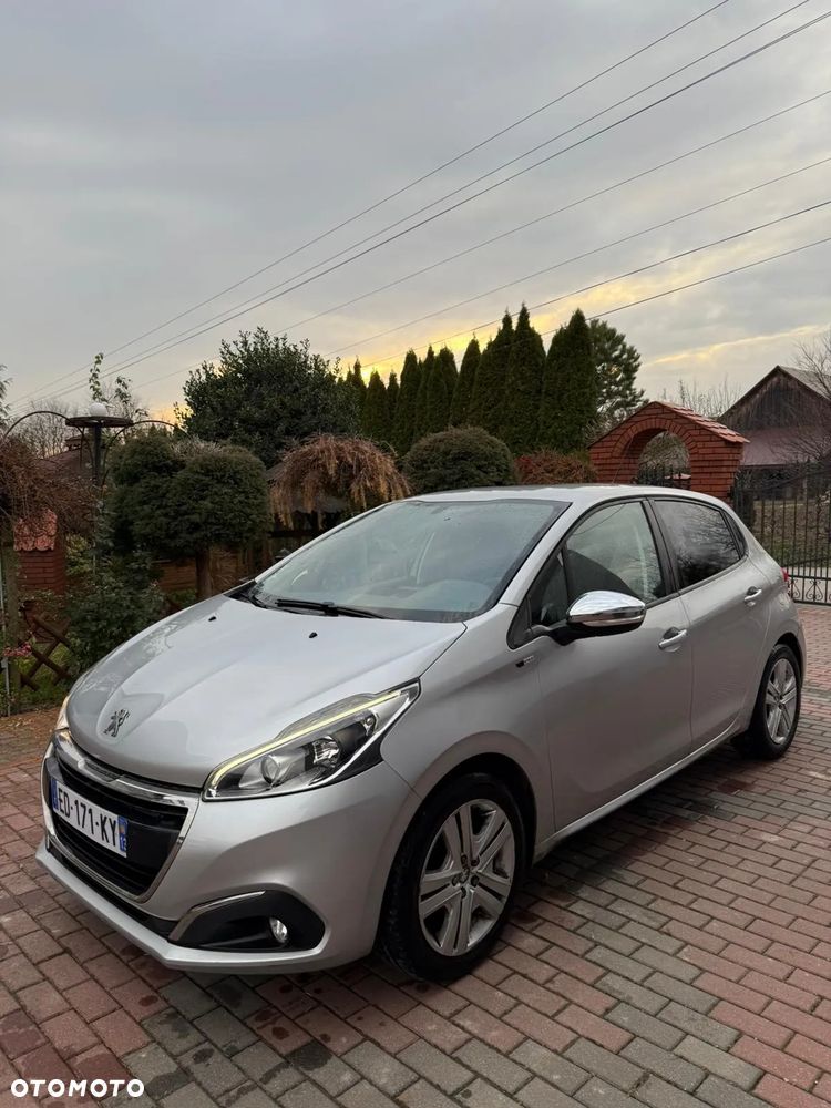 Peugeot 208 PureTech 82 Allure - 2