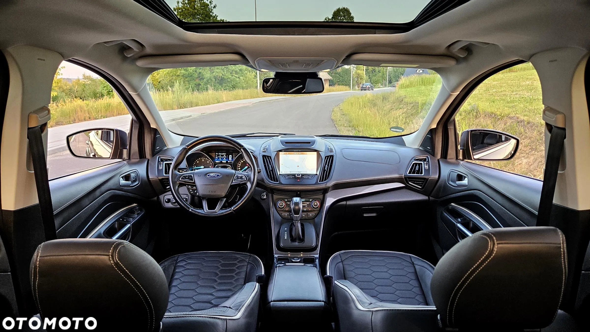 Ford Kuga 2.0 TDCi 4x4 Vignale - 25