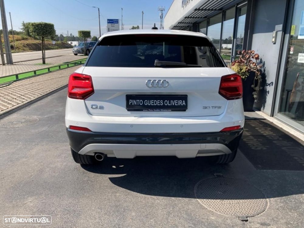 Audi Q2 30 TFSI Design - 8