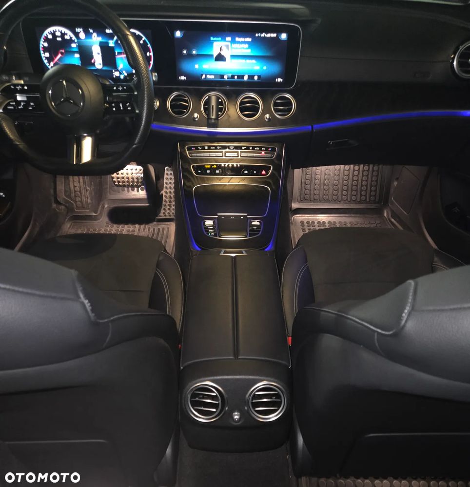 Mercedes-Benz Klasa E 220 d 4-Matic Avantgarde - 19