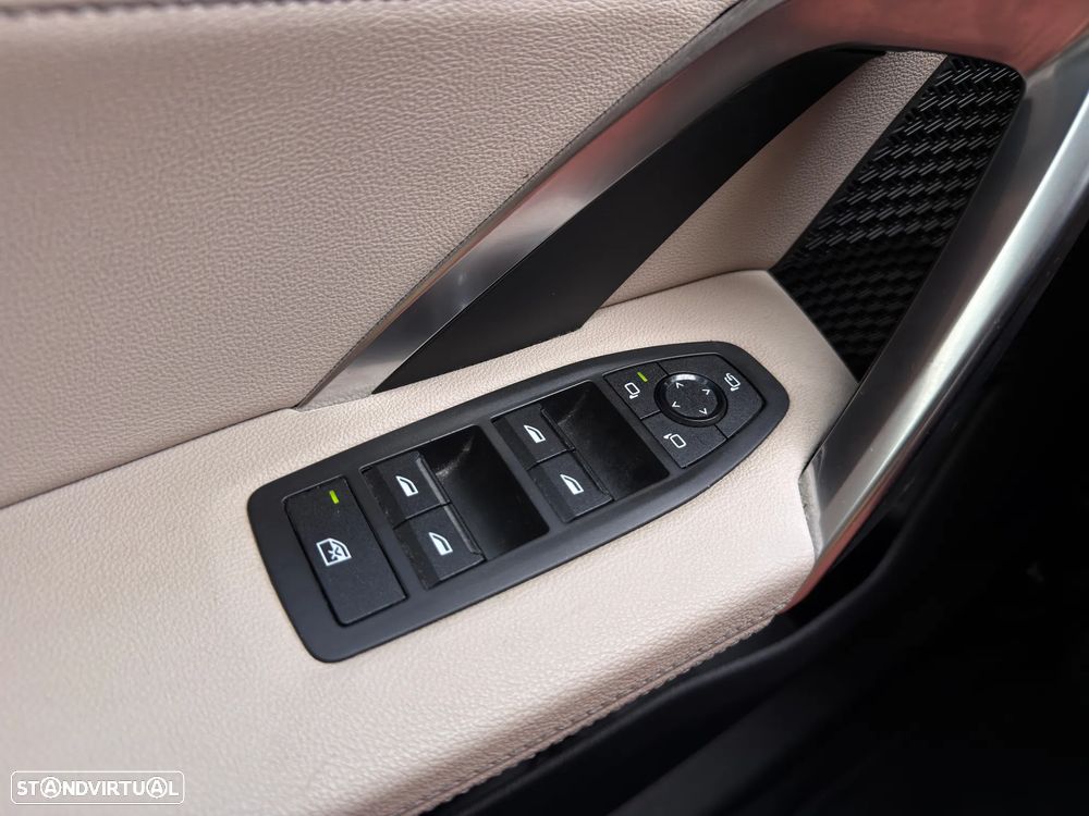 BMW iX1 xDrive30 xLine - 7