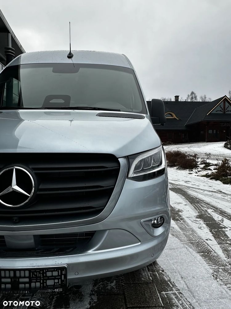Mercedes-Benz Sprinter 319 CDI Furgon Select długi 4325 mm L3H2 - 12
