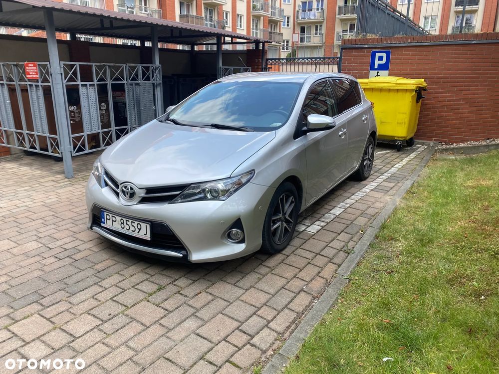 Toyota Auris 2.0 D-4D Comfort - 1