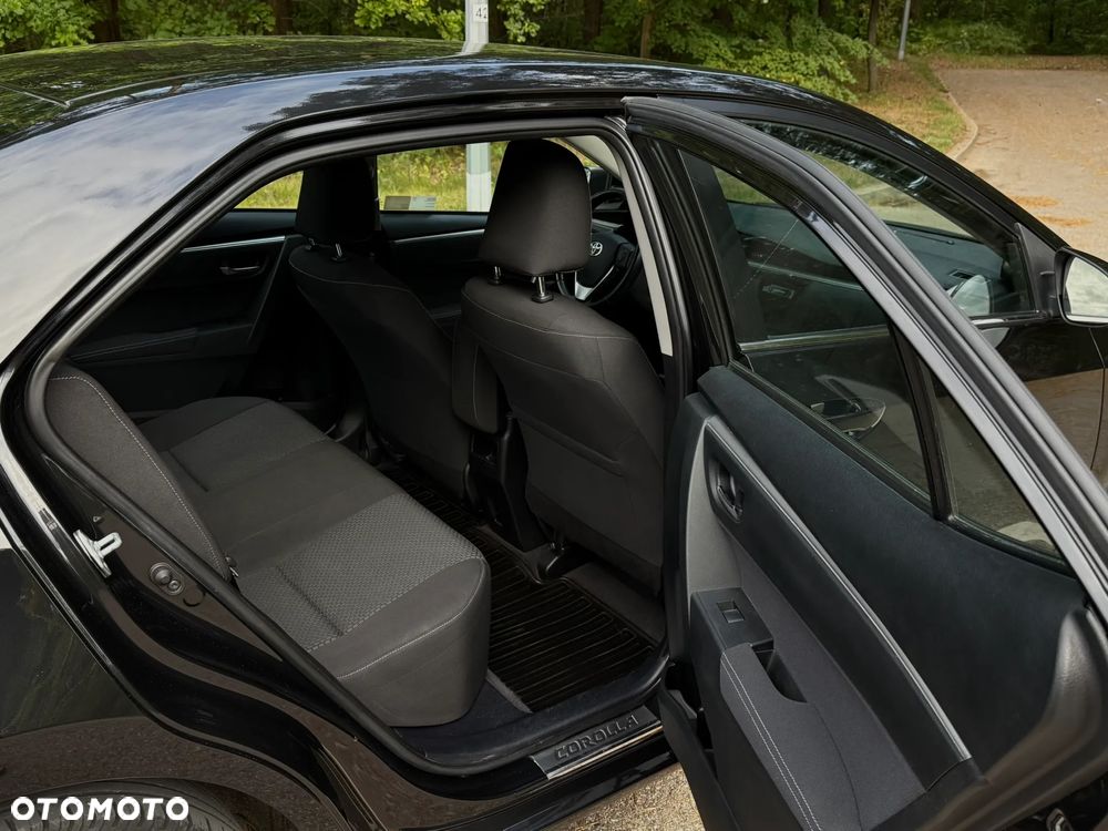 Toyota Corolla - 23
