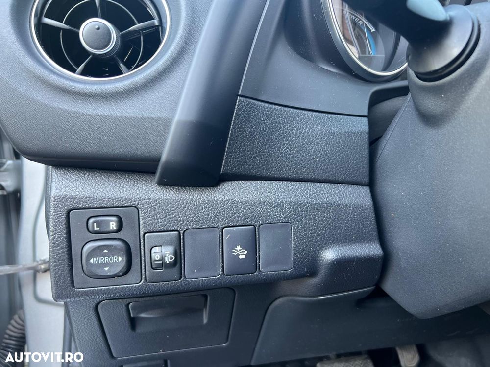 Toyota Auris - 11