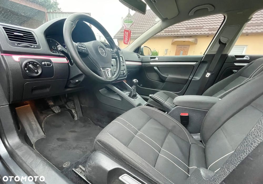 Volkswagen Jetta 1.6 TDI Highline Perfectline - 11