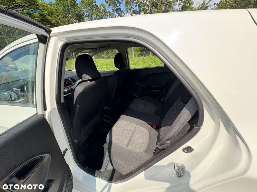 Kia Picanto 1.0 ISG Fifa World Cup Edition - 21