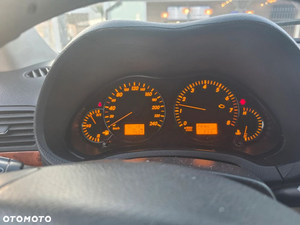Toyota Avensis 2.4 VVT-i Prestige - 5