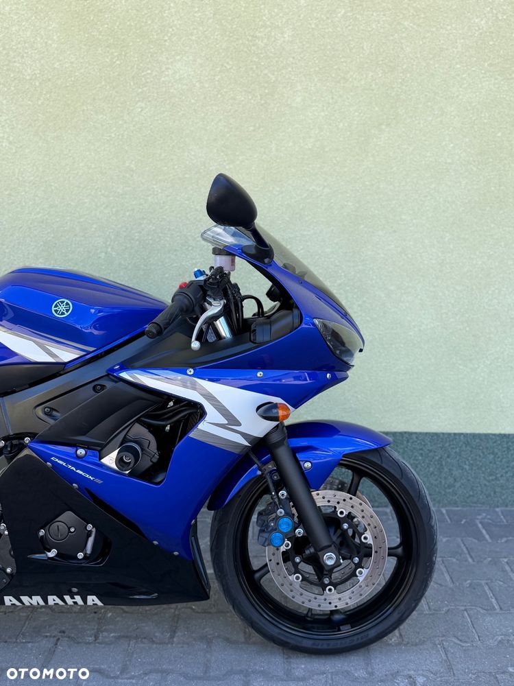 Yamaha R6 - 6