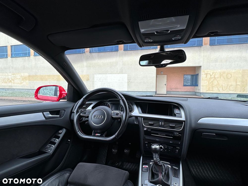Audi A4 Limousine 1.8 TFSI S line Sportpaket - 28