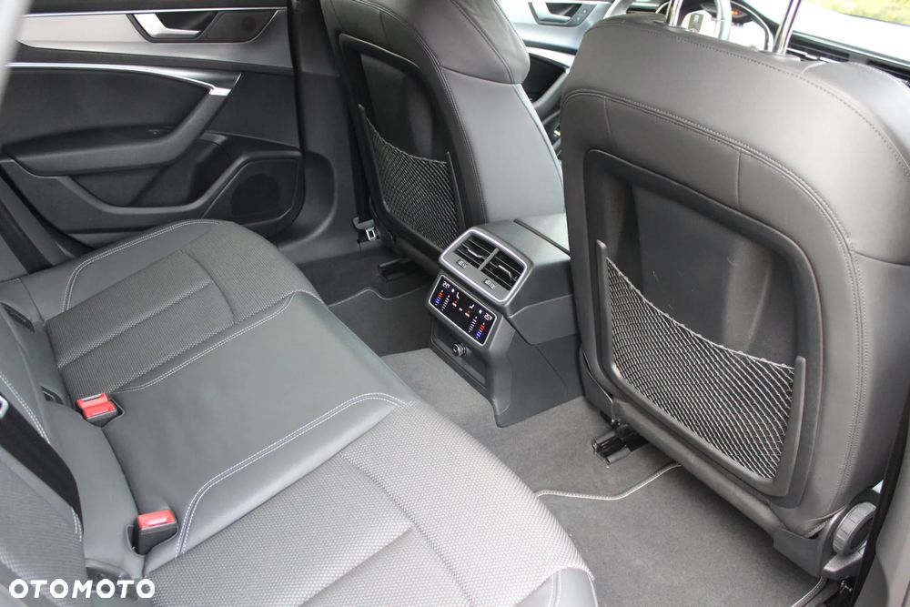 Audi A6 Avant 40 TDI quattro S tronic S line - 12