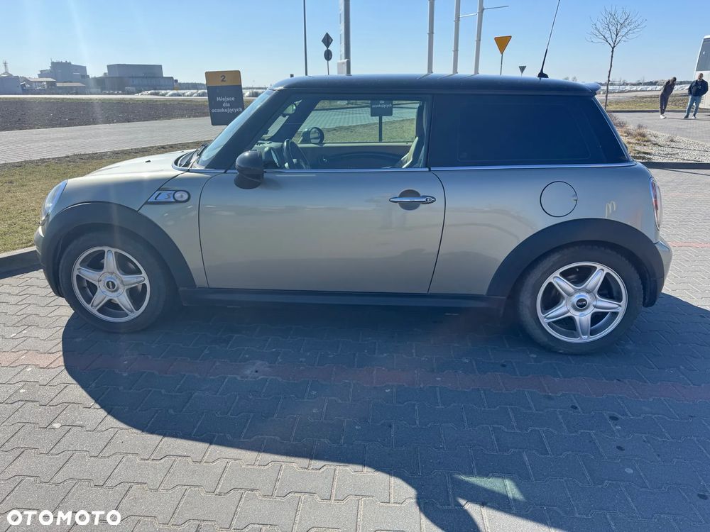 MINI Cooper Standard - 1