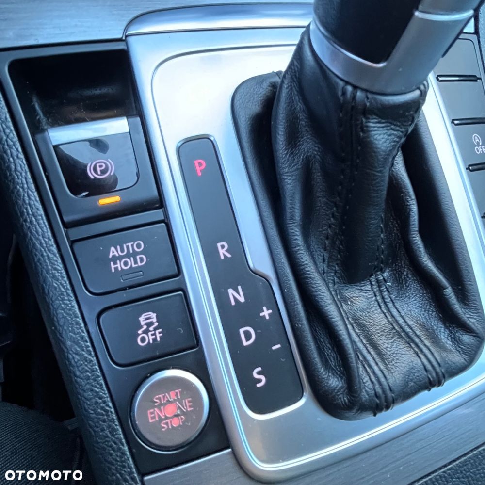 Volkswagen Passat Variant 2.0 TDI DPF DSG Highline - 28