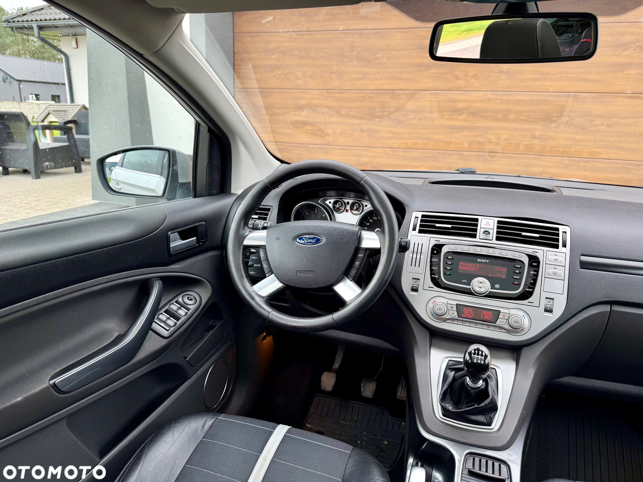 Ford Kuga 2.0 TDCi 4x4 Titanium - 17