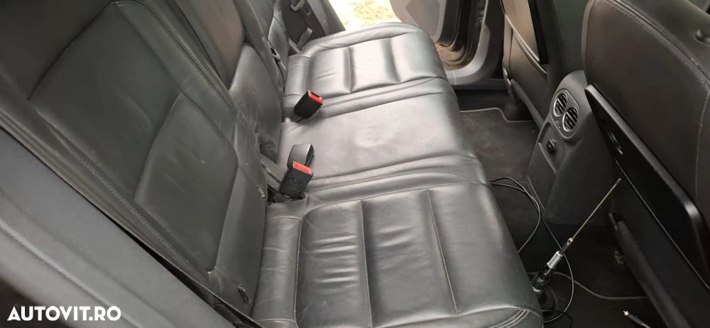 Volkswagen Tiguan 2.0 TDI 4Motion DSG Sport & Style - 10