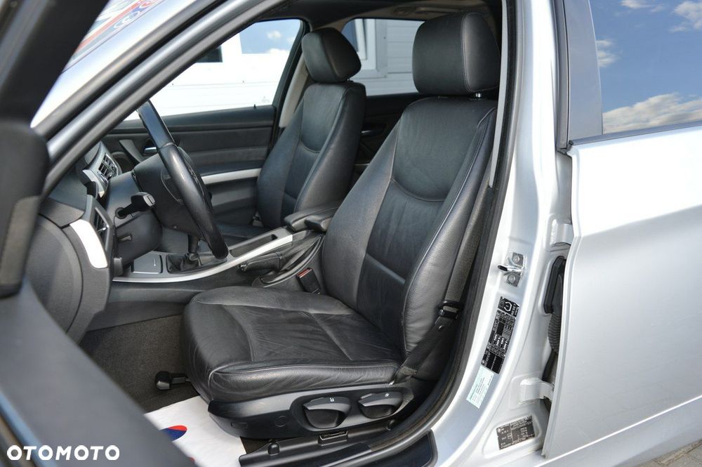 BMW Seria 3 320d - 17