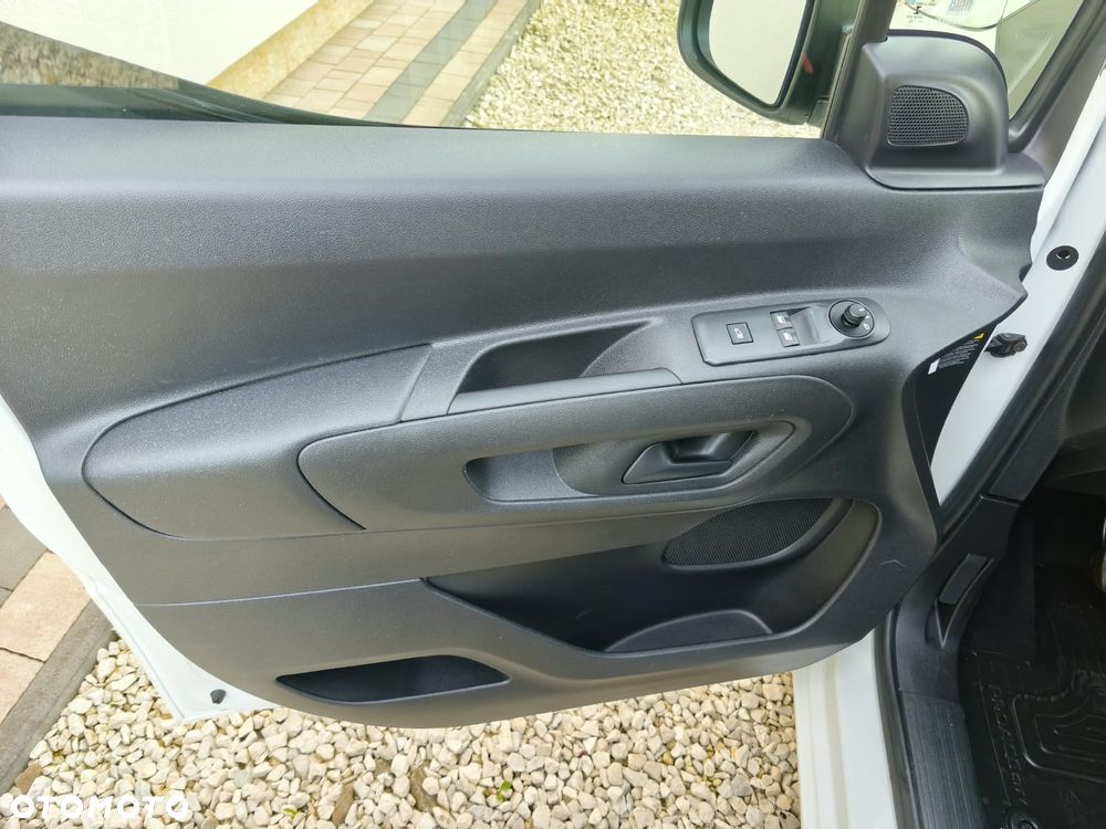 Toyota Proace City - 28