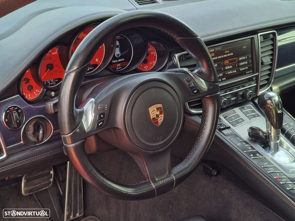 Porsche Panamera Platinum Edition - 24