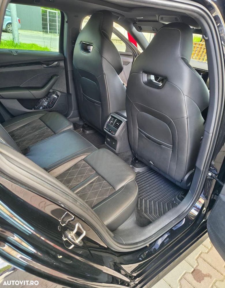 Skoda Octavia 2.0 TDI DSG 4X4 RS - 10