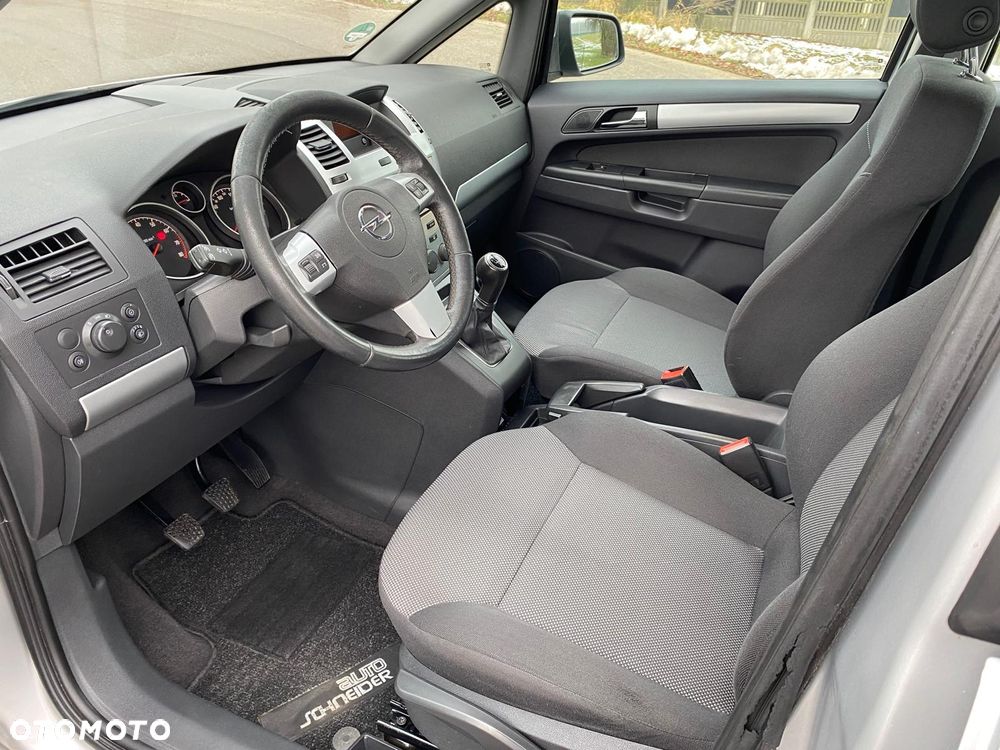 Opel Zafira - 22