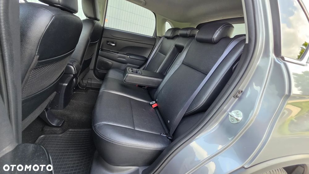 Peugeot 4008 - 8