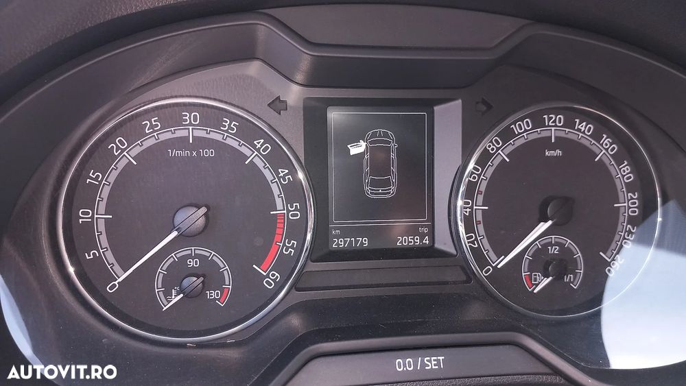 Skoda Octavia 1.6 TDI DSG Style - 9