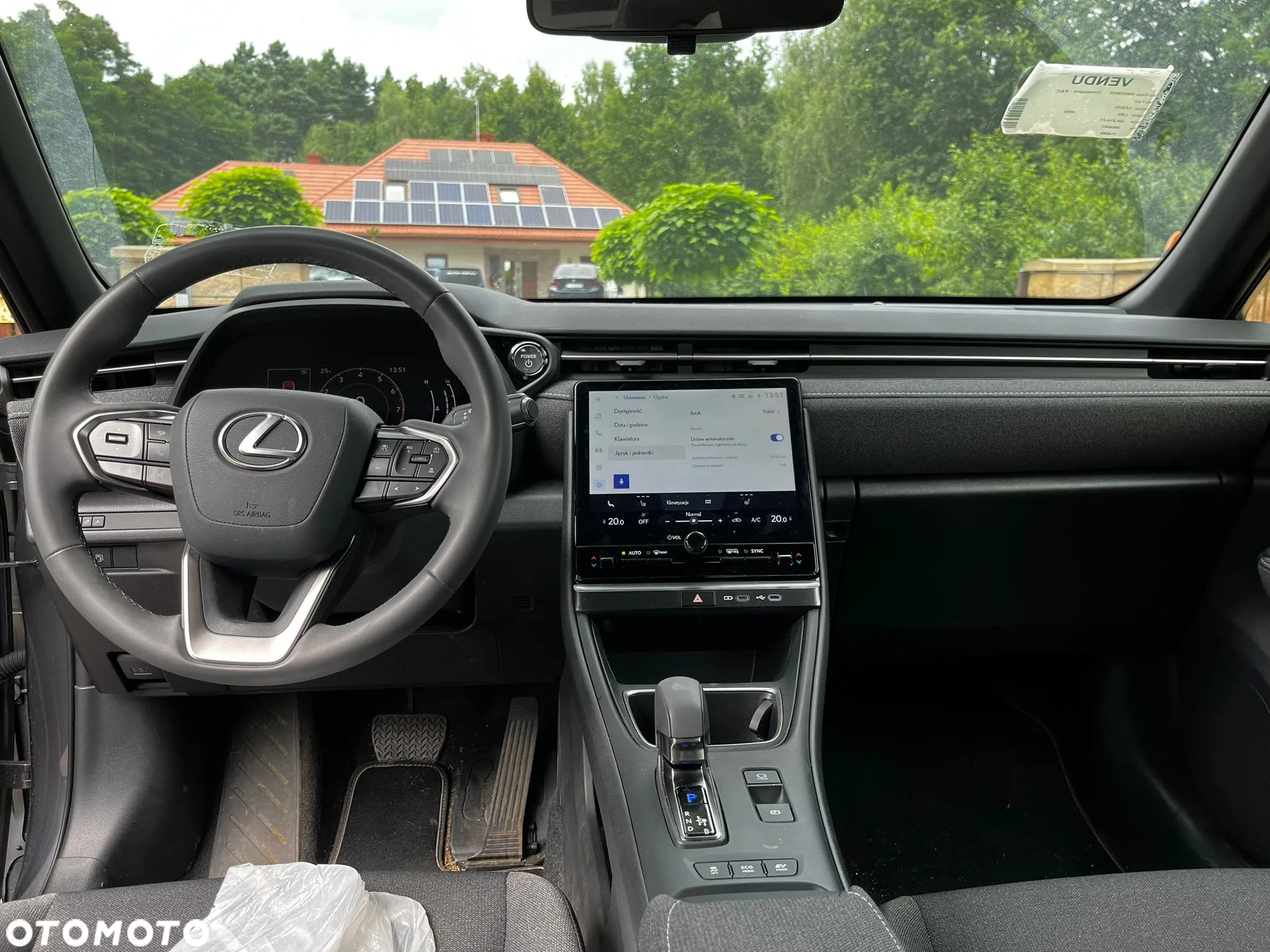 Lexus LBX - 10
