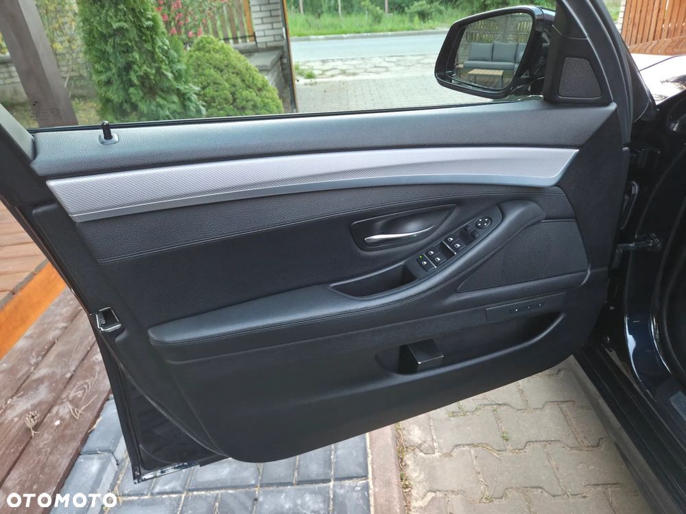 BMW Seria 5 535d xDrive - 26