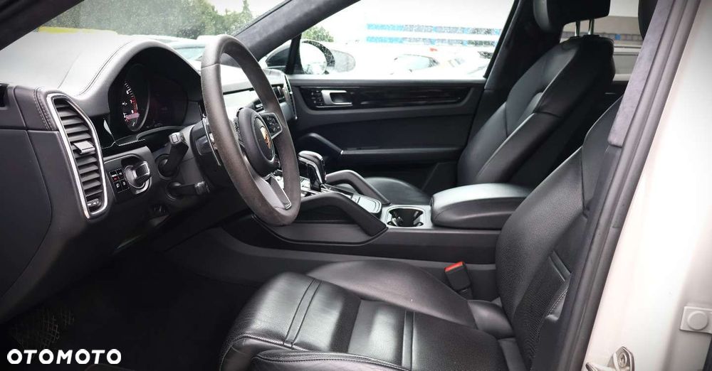 Porsche Cayenne - 15