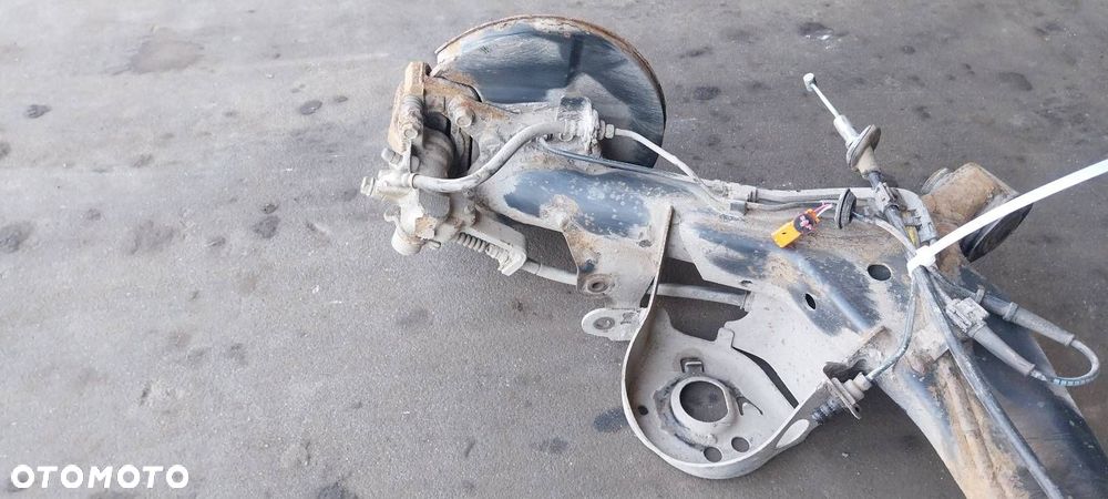 BELKA OŚ ZAWIESZENIA TYŁ TARCZE Z ABS HONDA JAZZ II LIFT - 4