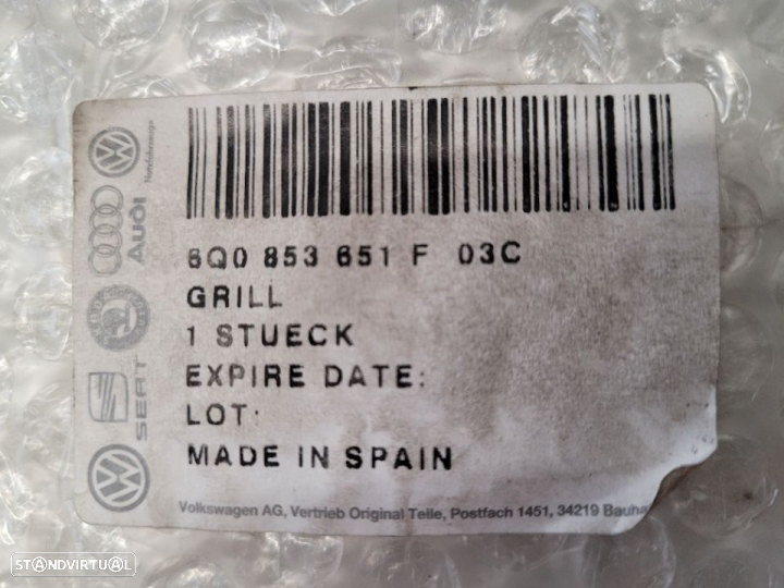 Grelha cromada original Volkswagen Polo 9N 2005-09 6Q0853651 - 4