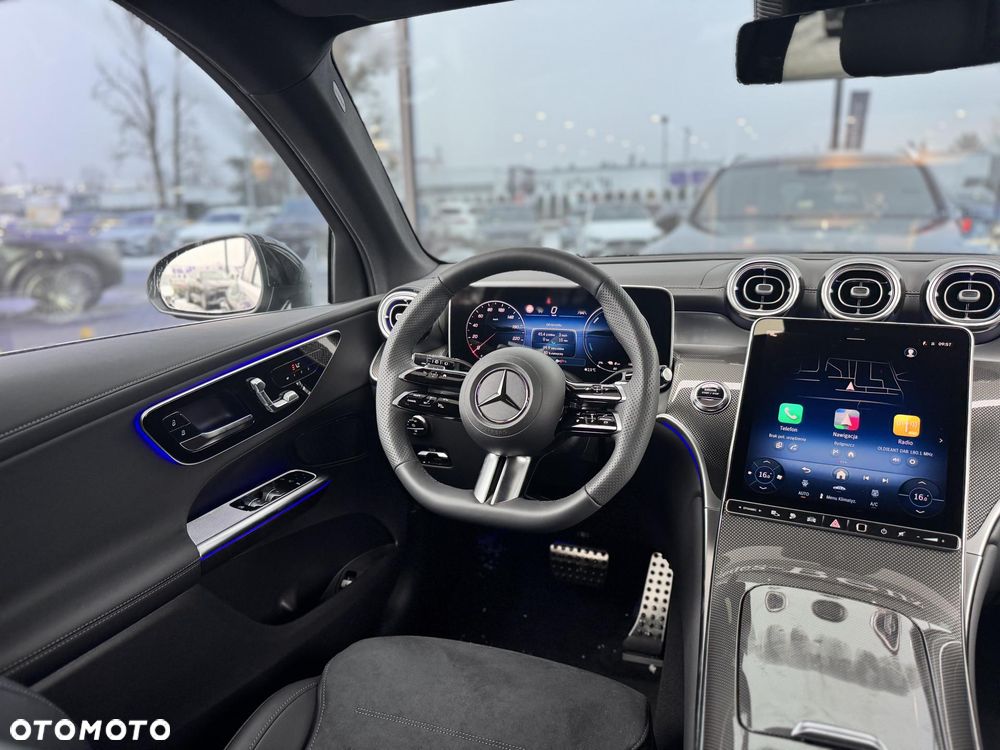 Mercedes-Benz GLC 300 e 4-Matic AMG Line - 14