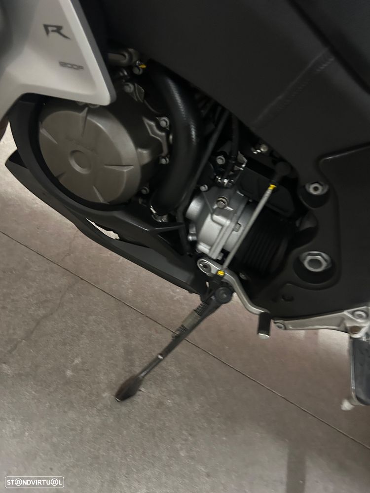 Honda VFR VFR 1200 f - 8