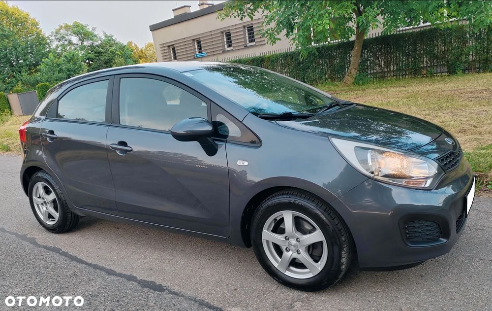 Kia Rio 1.2 M - 12